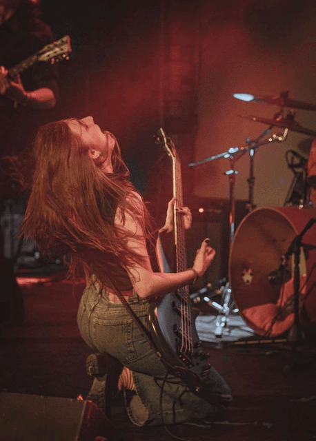 B872FD1B 731B 4860 BB41 3E7D2ADE7FF9 (Dickens Pub Tori Morley Juliez Andrews)