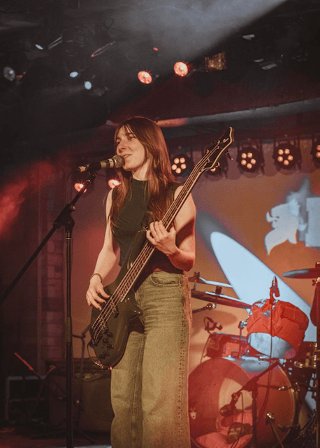 EC1AC047 C2F4 45AA 9280 BBED6573B8F0 (Dickens Pub Tori Morley Juliez Andrews)